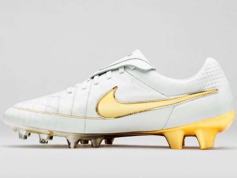 Giày đá bóng Nike Tiempo Legend "Touch Of Gold"